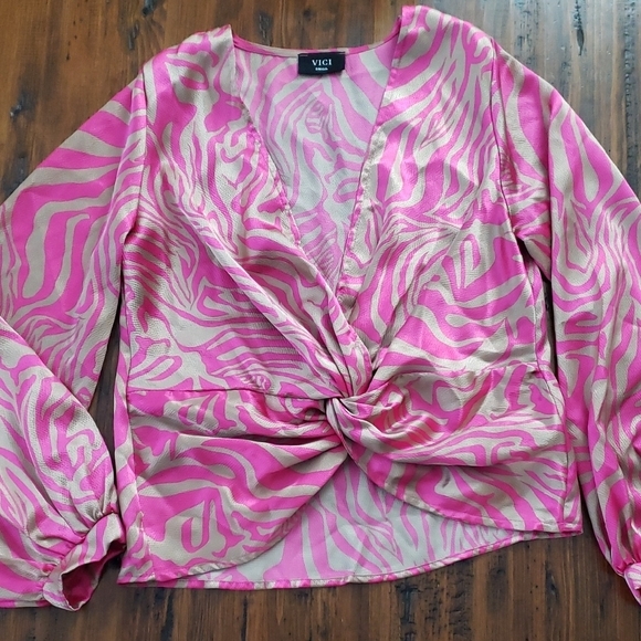 VICI Pink and Bronze Zebra Print Blouse Size Small - Picture 5 of 16